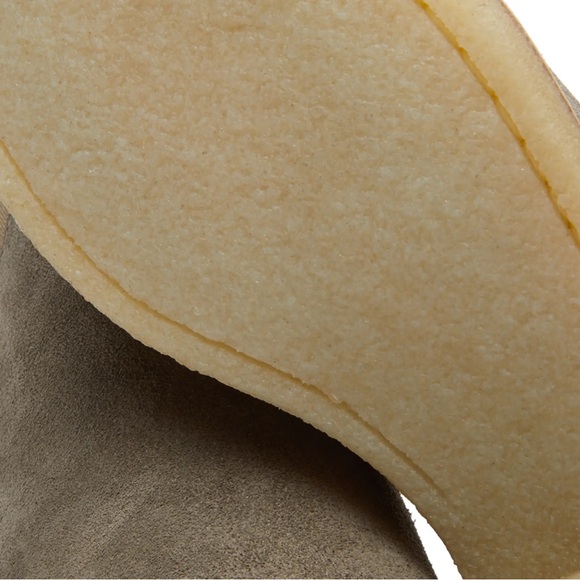 Woman by COMMON PROJECTS Suede Chelsea Boot - Picture 2 of 15
